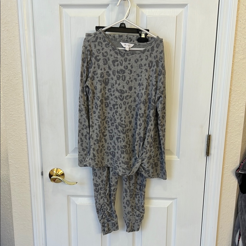 Gray Leopard Print Lounge Set